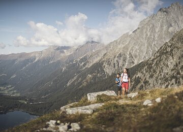 Staller Sattal Joch Wandern Berge Antholzer See | © KOTTERSTEGER