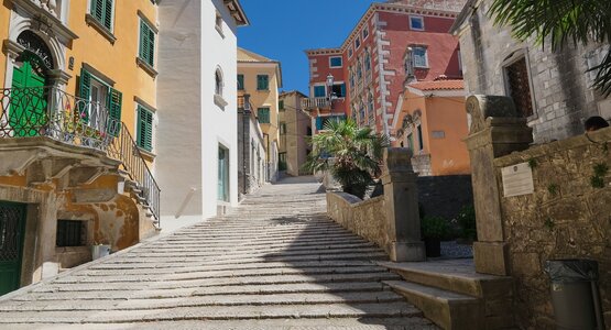 Altstadt Labin Gasse Stiegen Häuser Kroatien Wandern | © Pixabay